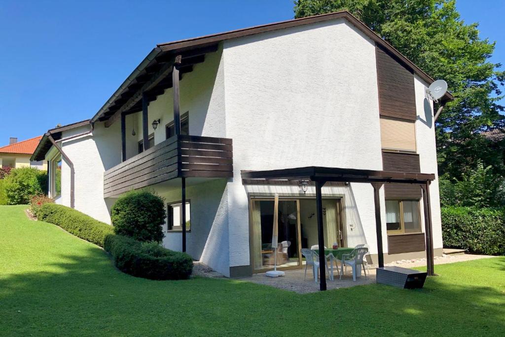 Ferienwohnung Gausburg Gausburg 12, 83416 Saaldorf-Surheim