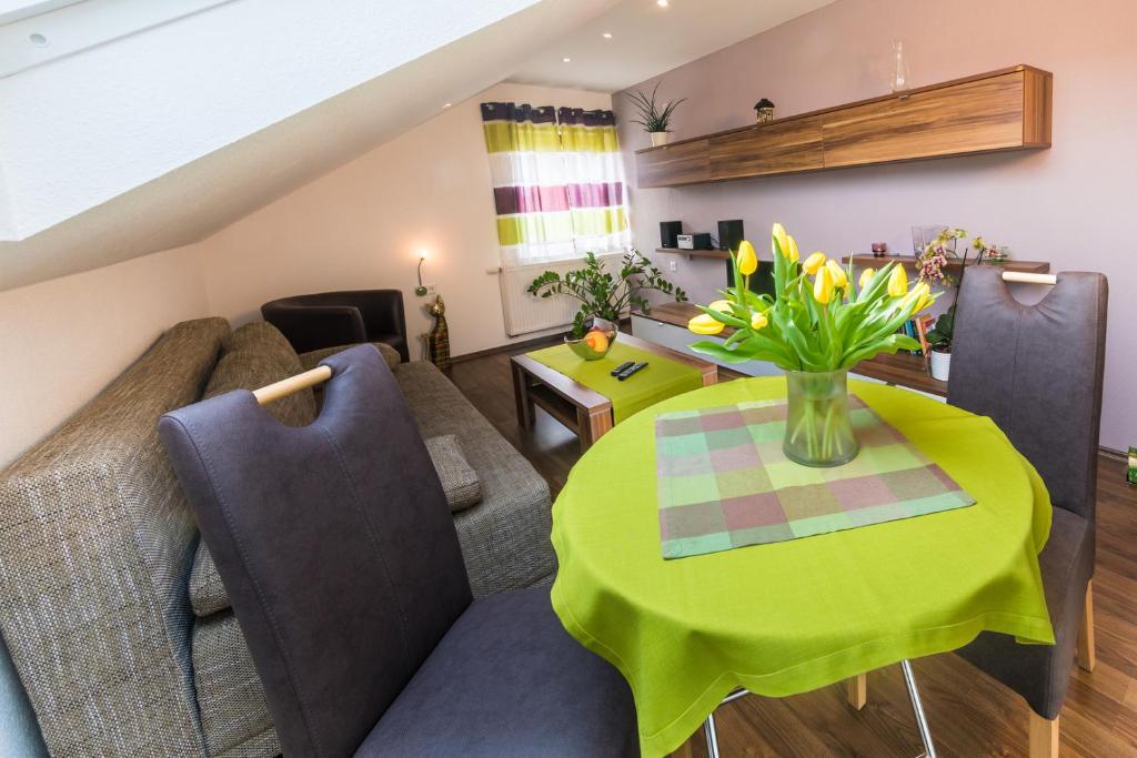 Ferienwohnung Groß Taubertal 13 Rothermelstraße, 97953 Königheim
