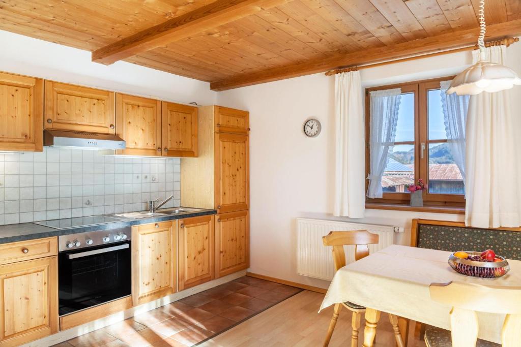 Ferienwohnung Guffertblick Berg 4 1/3, 83676 Jachenau