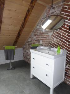 Ferienwohnung Gulf im Gulfhof am Kanal