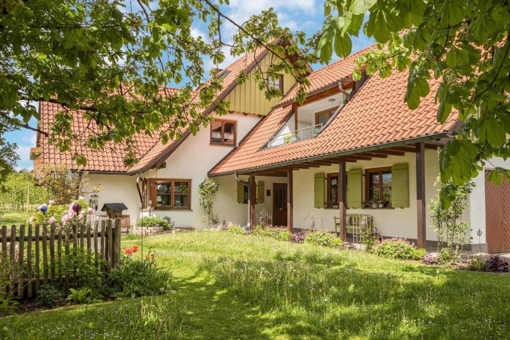 Ferienwohnung Hahn Kirchstraße 8, 88138 Weißensberg