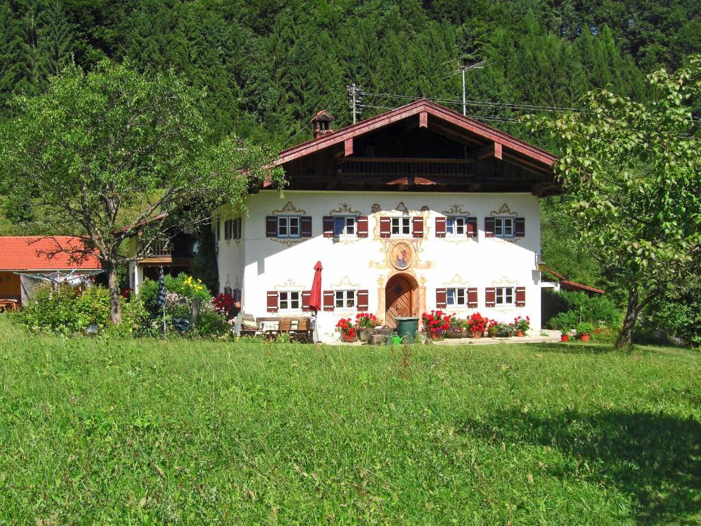 Ferienwohnung Haus Wiesler Bach 19, 83229 Aschau im Chiemgau