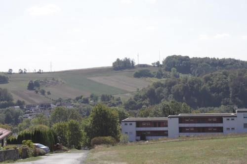 Ferienwohnung HECKENROSE mit Sauna und Schwimmbad