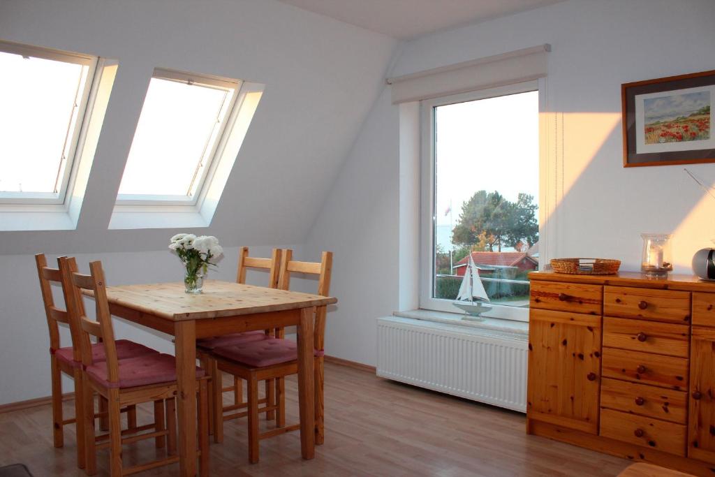 Ferienwohnung \ Strandhusen 2, 23774 Heiligenhafen