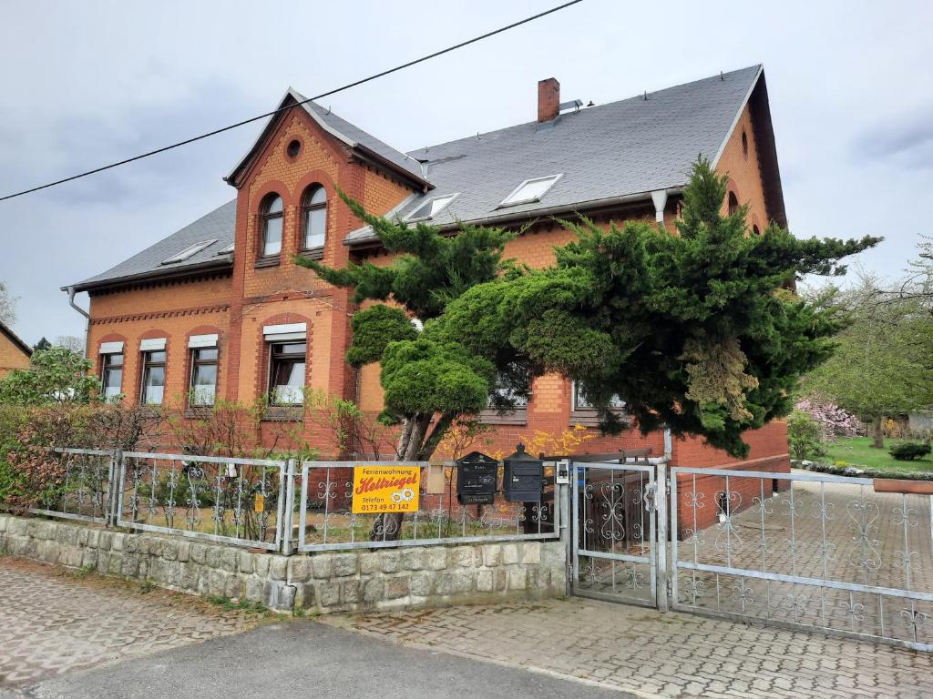 Ferienwohnung Hellriegel Görlitzer Straße 44, 02943 Weißwasser