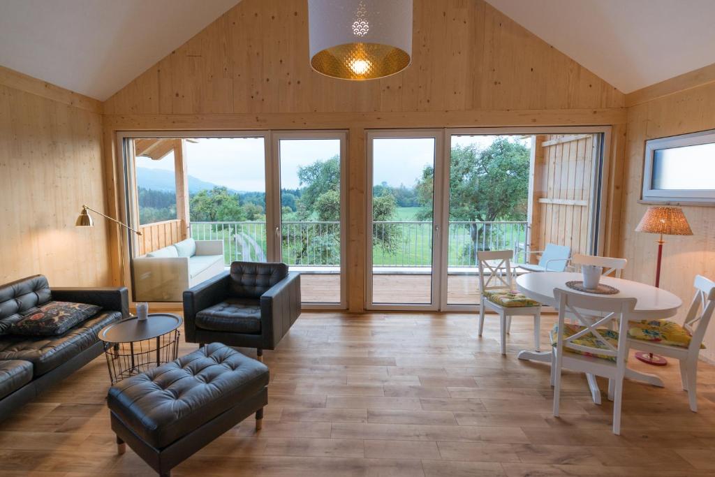 Ferienwohnung \ Wolfgangsberg 2a, 88138 Hergensweiler