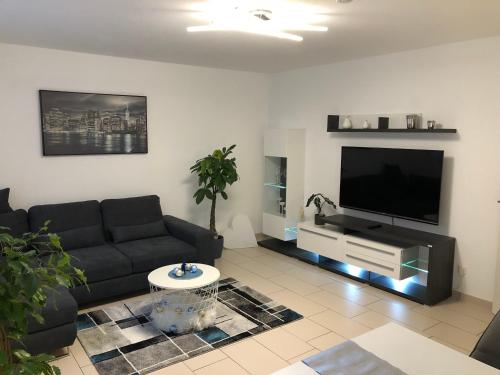 Ferienwohnung Holiday Home mit Netflix