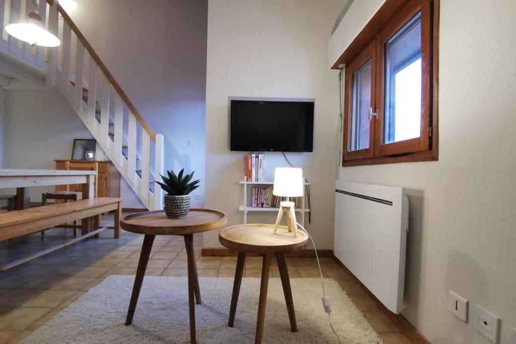 Ferienwohnung Hubertus mit 2 Schlafzimmern und Balkon 17459 Kolpinsee