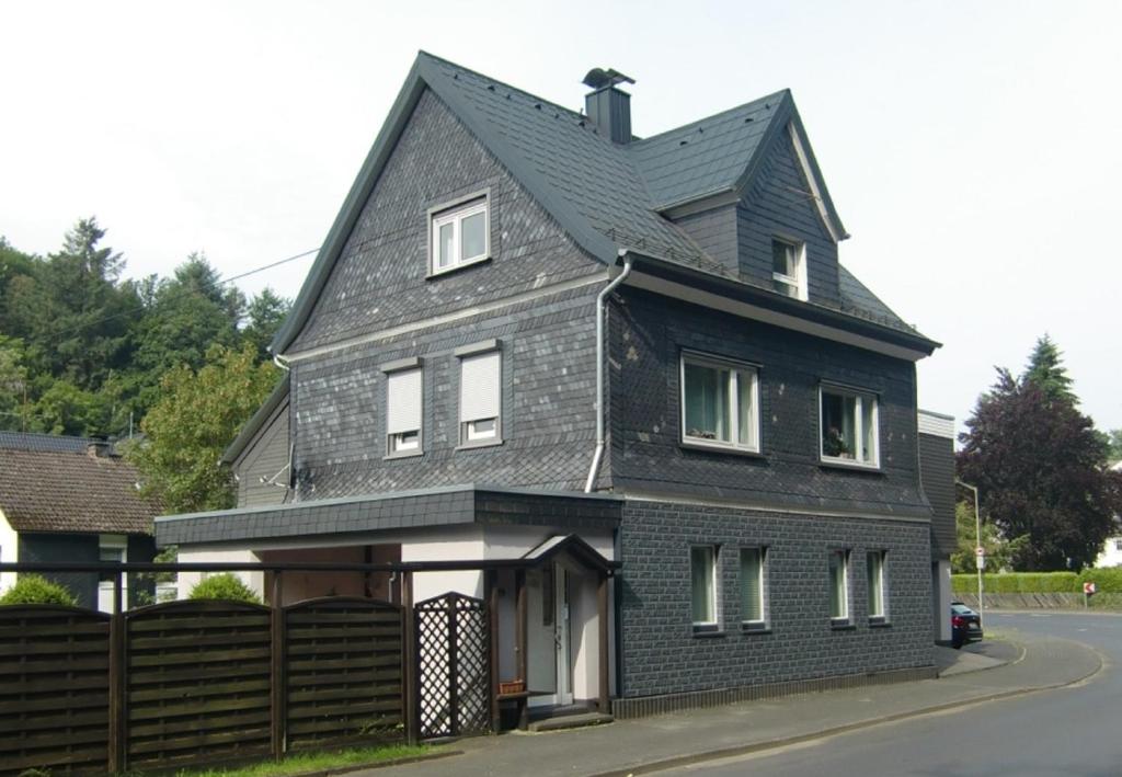 Appartement Ferienwohnung Ilse und Eberhard Tröps 273 Achenbacher Straße 57072 Siegen