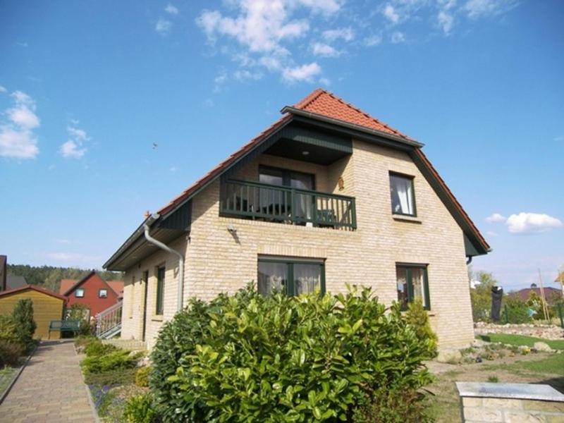 Ferienwohnung im 2_Familien_Haus Kastanienring 60, 17429 Bansin