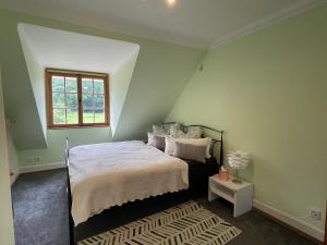 Ferienwohnung im Grünen auf idyllisch gelegenen Gutshof und doch so zentral
