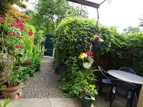 Ferienwohnung im Grünen mit Balkon