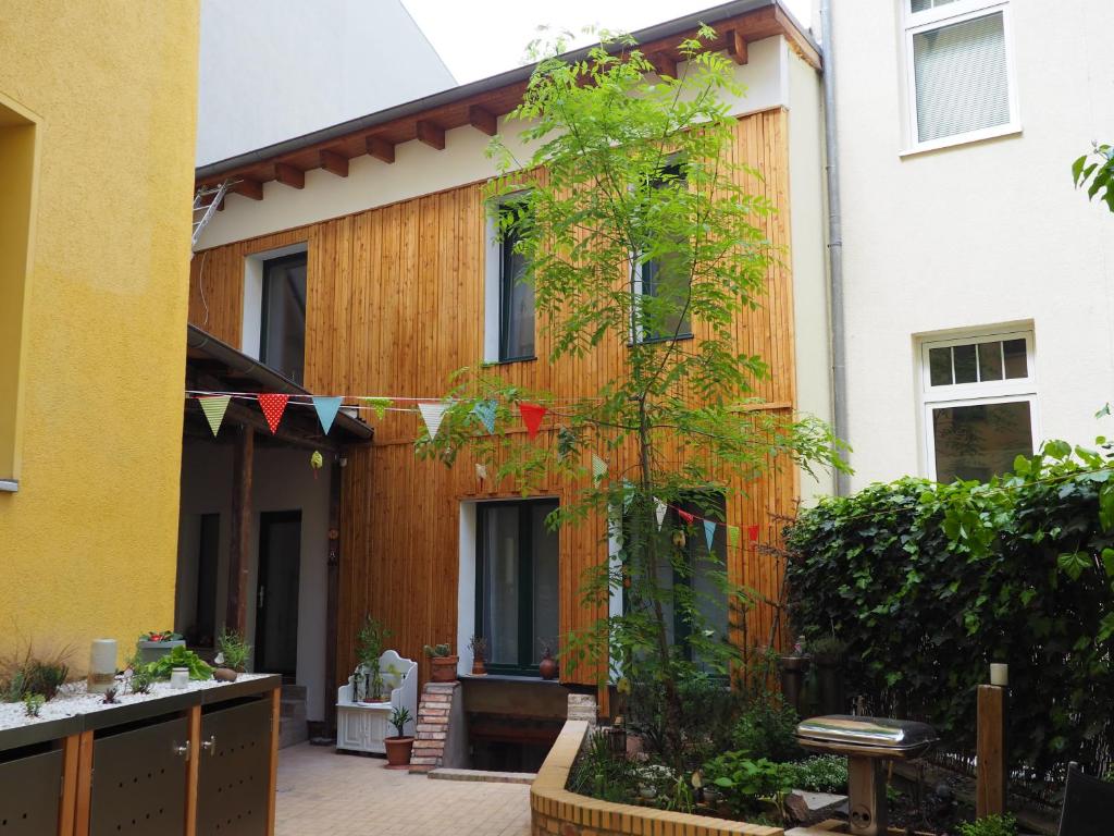 Ferienwohnung im Hinterhaus Meckelstraße 9, 06112 Halle-sur-Saale