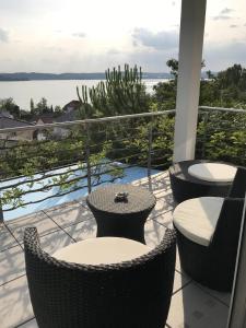 Appartement Ferienwohnung in bester Wohnlage mit traumhafter Sicht auf die Insel Mainau Bergstraße 36 88690 Uhldingen-Mühlhofen Bade-Wurtemberg