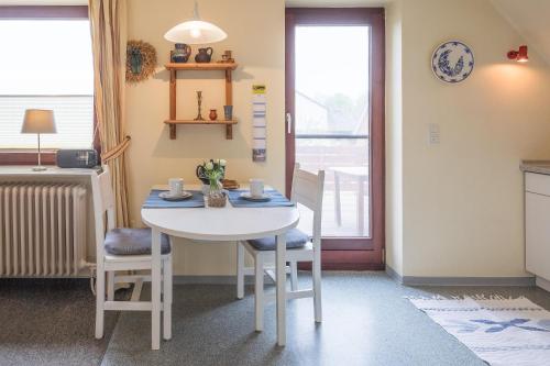 Ferienwohnung in Borgsum (oben rechts)