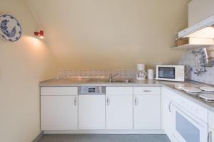 Ferienwohnung in Borgsum (oben rechts)