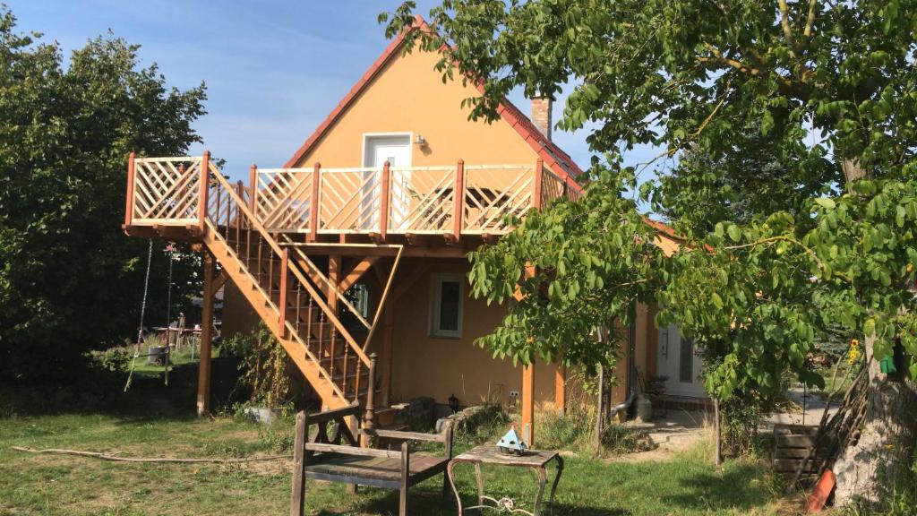 Ferienwohnung in der Uckermark am Oberuckersee OT Warnitz Lindenallee 22 a Dachgeschoßwohnung, 17291 Warnitz