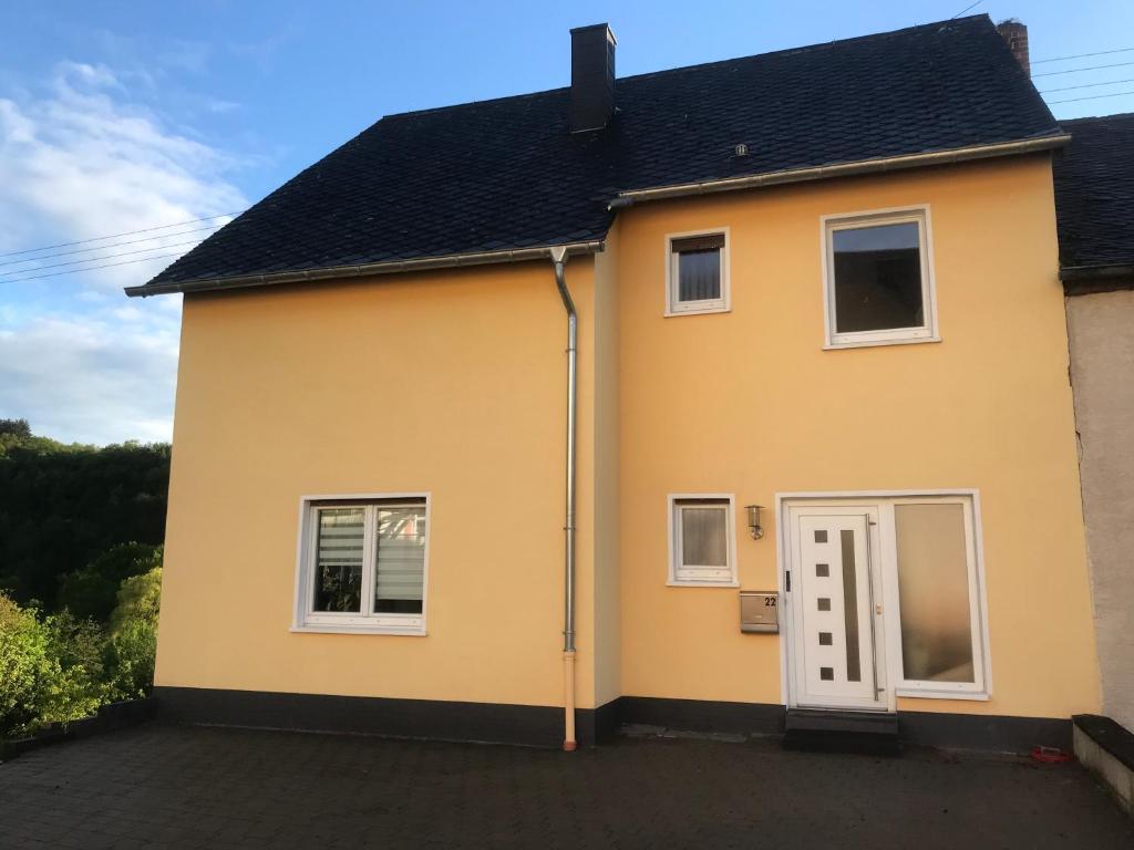 Ferienwohnung in Maring-Noviand Moselstr. 22 1. Etage, 54484 Maring-Noviand