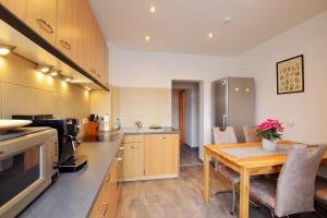 Ferienwohnung in ruhiger Lage von Zella-Mehlis/ Wohnung Carola