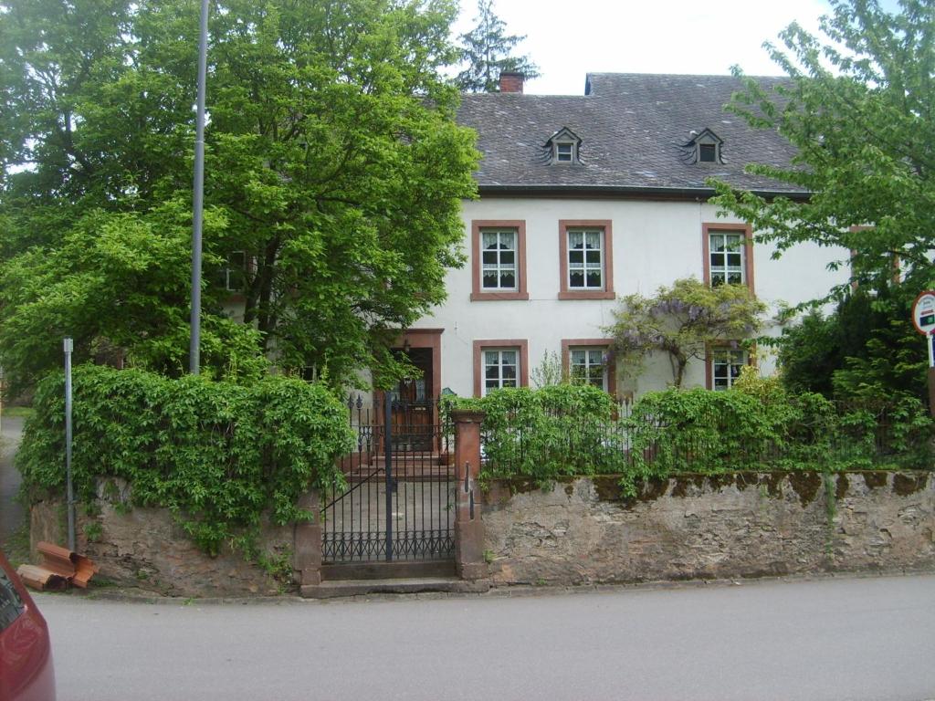 Ferienwohnung Jüngling Moselstr. 20, 54347 Neumagen-Dhron
