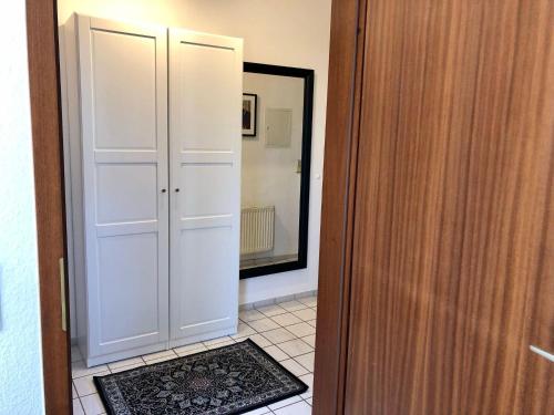 Ferienwohnung-Klaus-Stoertebeker-mit-Sonnenterrasse-Garten-zwischen-Strand-Wald-und-Wiese