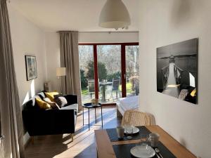 Appartement Ferienwohnung-Klaus-Stoertebeker-mit-Sonnenterrasse-Garten-zwischen-Strand-Wald-und-Wiese Dorfstraße 2 18574 Gustow Mecklembourg-Poméranie