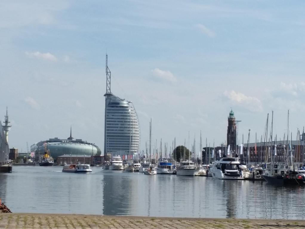 Ferienwohnung Koralle - Am Wasser Am Neuen Hafen 9, 27568 Bremerhaven