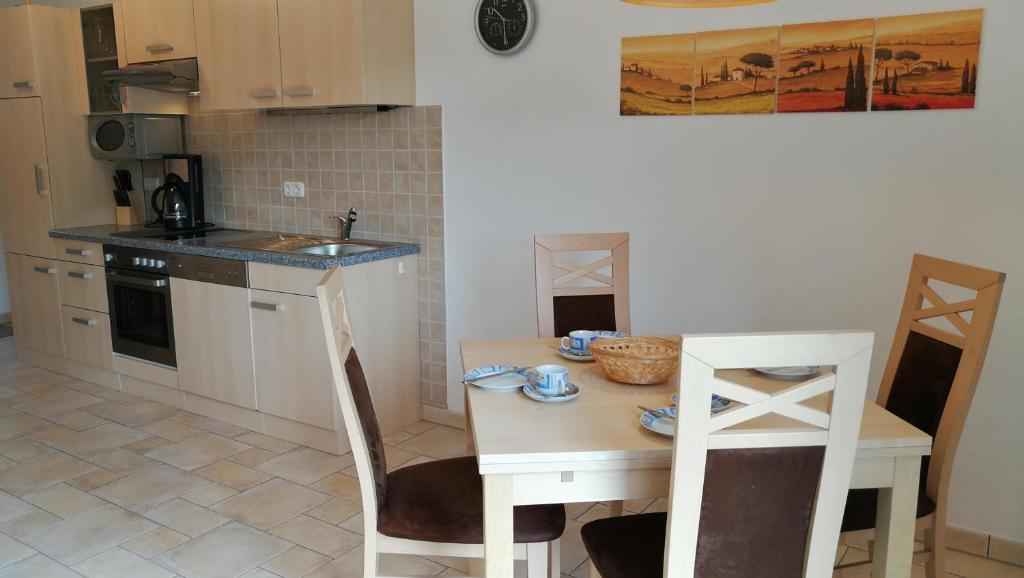 Appartement Ferienwohnung KWE-5 EG Eikkaterweg  5 18181 Graal-Müritz