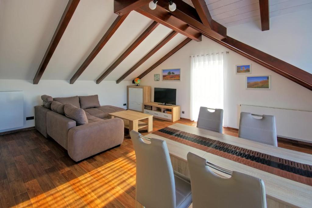 Appartement Ferienwohnung Lausitzer Seenland Freienhufen \ 15 Kleine Feldstraße 01983 Großräschen