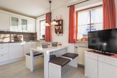 Appartement Ferienwohnung Lea-Stübchen Primelweg 6 83242 Reit im Winkl Bavière