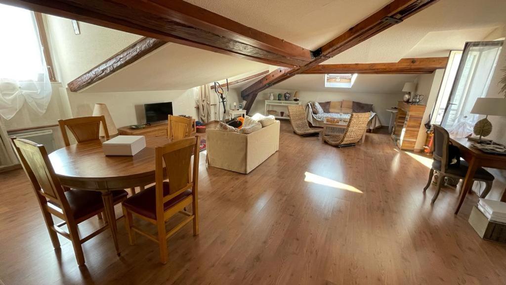 Ferienwohnung LFR24