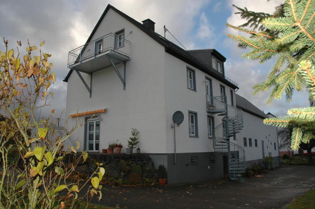 Ferienwohnung Luise Blum Brunnenstraße 11, 54597 Steffeln