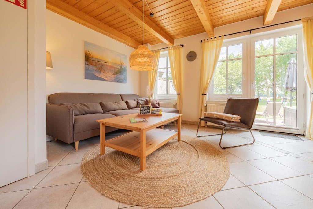 Ferienwohnung Lüttje Huck - Seeblick 4 34A Am Badesee, 26607 Aurich