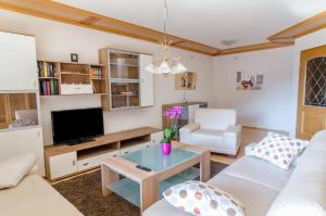 Appartement Ferienwohnung Maria 47.8615,9.1065 78355 Liggersdorf Bade-Wurtemberg