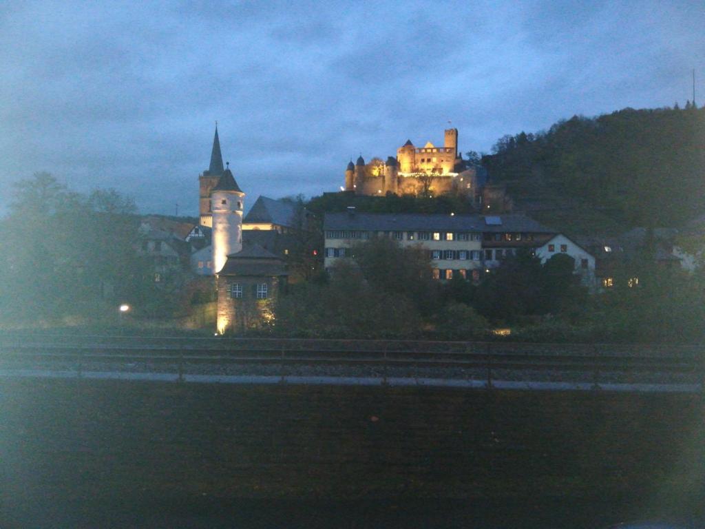 Ferienwohnung mit Aussicht auf die Burg 1 Alter Schießhausweg, 97877 Wertheim