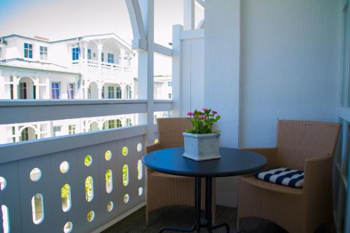 Ferienwohnung mit Balkon und Seeblick