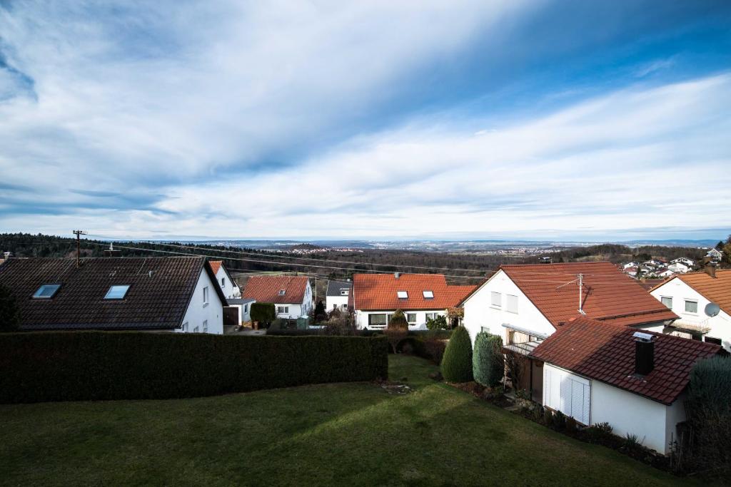 Ferienwohnung mit Fernblick 68 Metzinger Strasse, 72664 Kohlberg