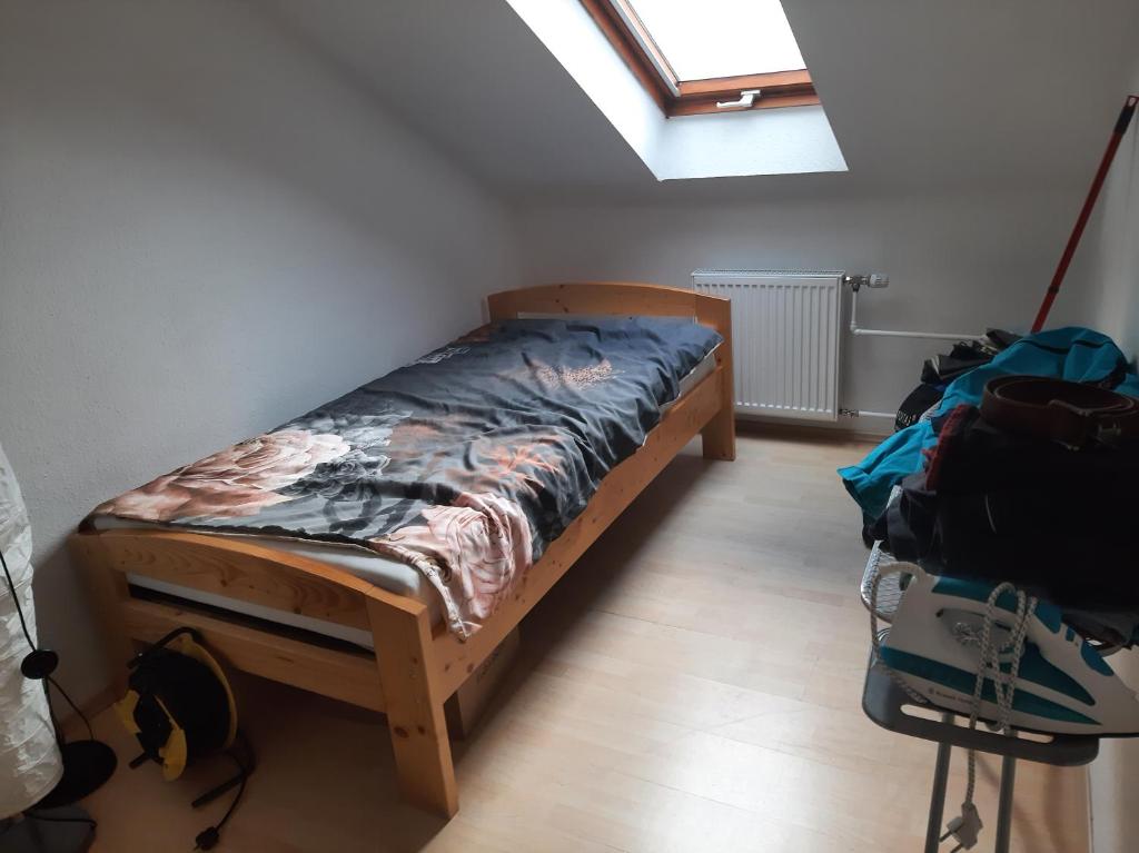 Ferienwohnung mit Gartenbenutzung 10 An der Herrenwiese, 60529 Francfort-sur-le-Main