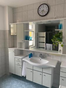 Appartement Ferienwohnung mit Terrasse 4 Bahnhofstraße 08280 Aue Saxe
