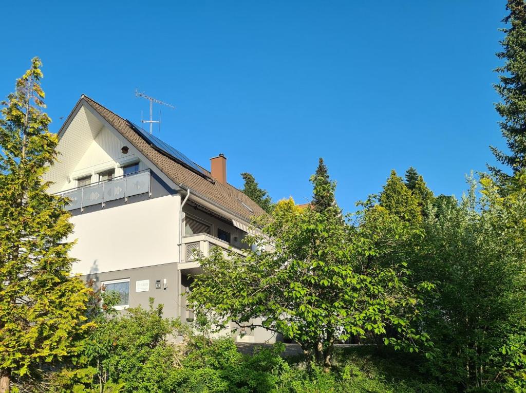 Appartement Ferienwohnung mit toller Aussicht Im Eyachtal 12 72459 Albstadt