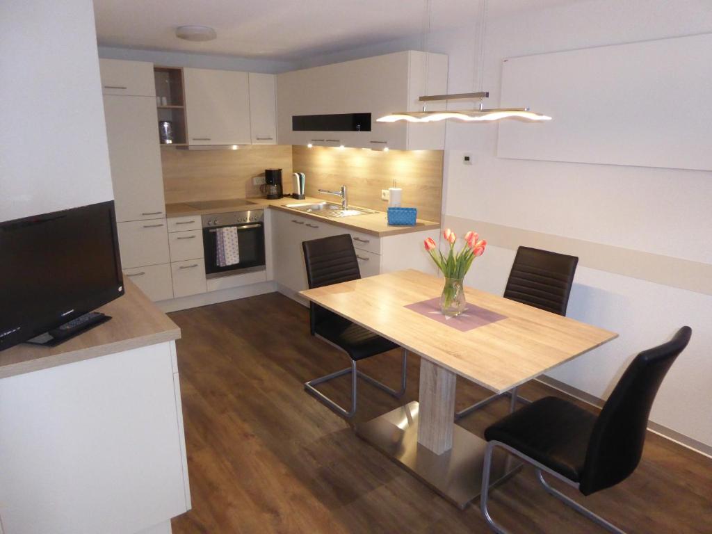 Appartement Ferienwohnung MOEWE Josef-Buchholz-Straße 5 Erdgeschosswohnung 88634 Herdwangen-Schönach