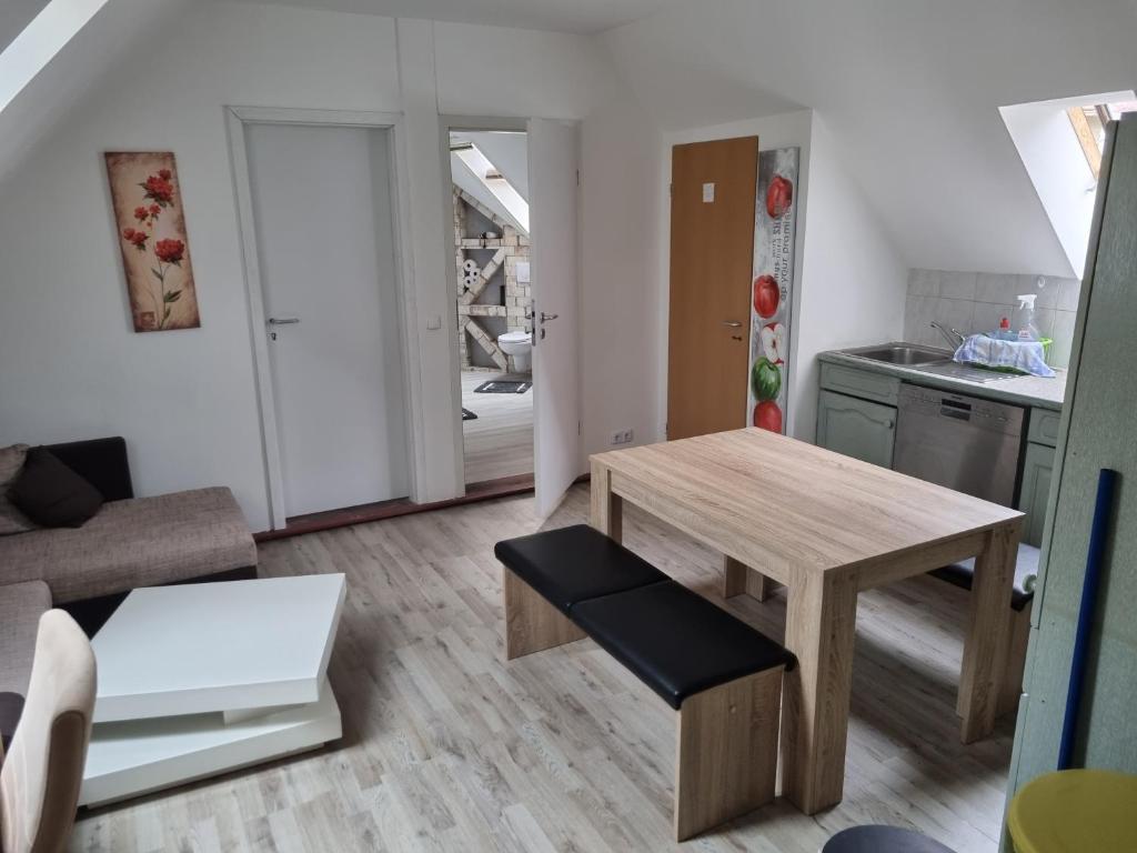 Appartement Ferienwohnung/Monteurwohnung Alte Scheune bei Kassel Dörnbergstraße 6 34292 Weimar