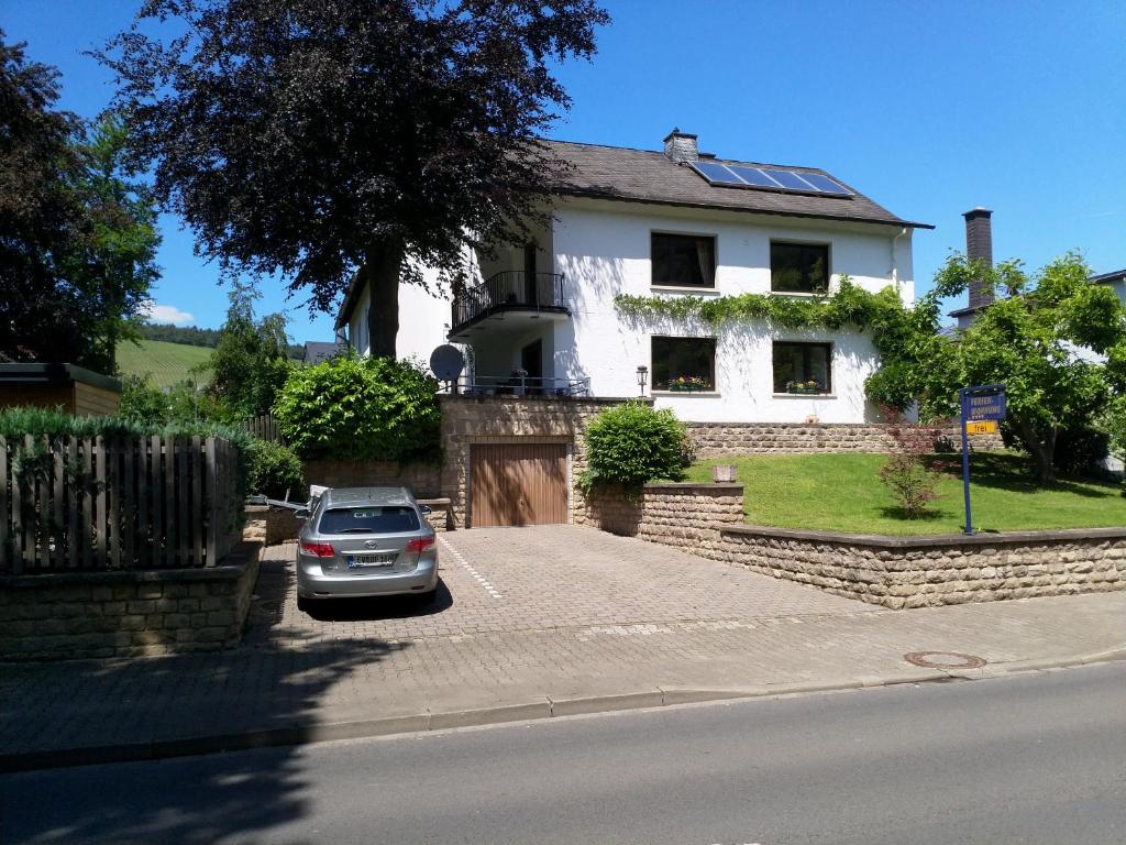 Ferienwohnung Moselblick Nikolausufer 31, 54470 Bernkastel-Kues