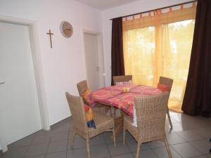 Appartement Ferienwohnung Neckartal 5 Finkenweg 69239 Neckarsteinach Bade-Wurtemberg