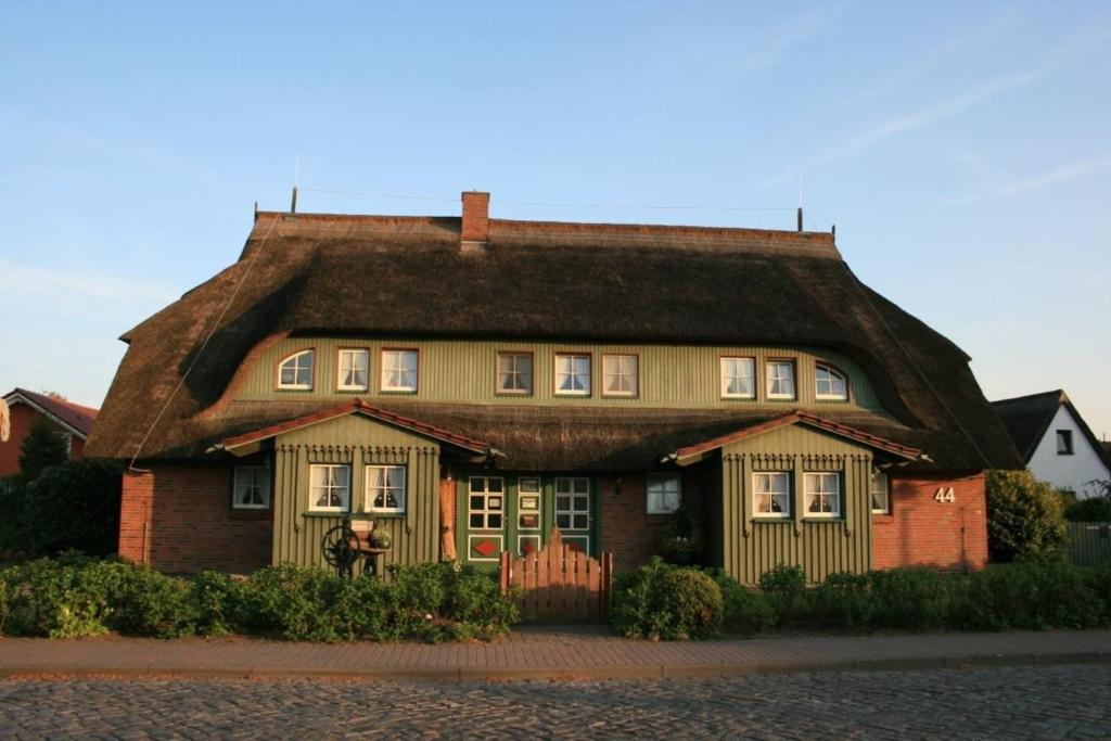 Ferienwohnung Nr 06 EG Chausseestr. 42 + 44, 18375 Born