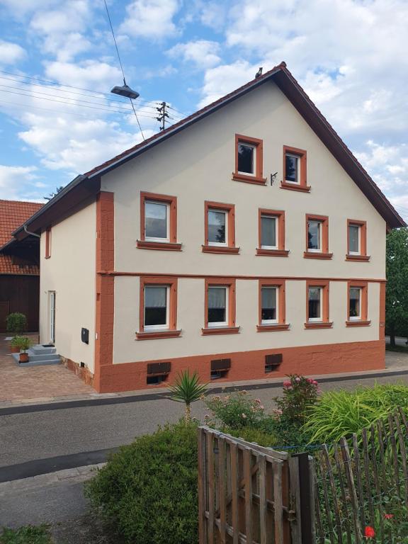 Appartement Ferienwohnung \ Oberdorfstraße 4 76887 Oberhausen