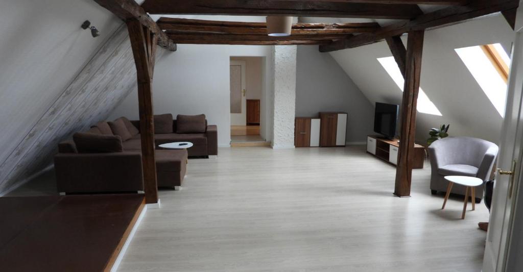 Appartement Ferienwohnung Olafs Werkstatt 47 Robert-Koch-Straße 16845 Neustadt