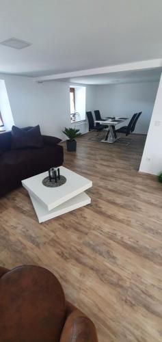 Ferienwohnung-Panoramablick-Küssaberg