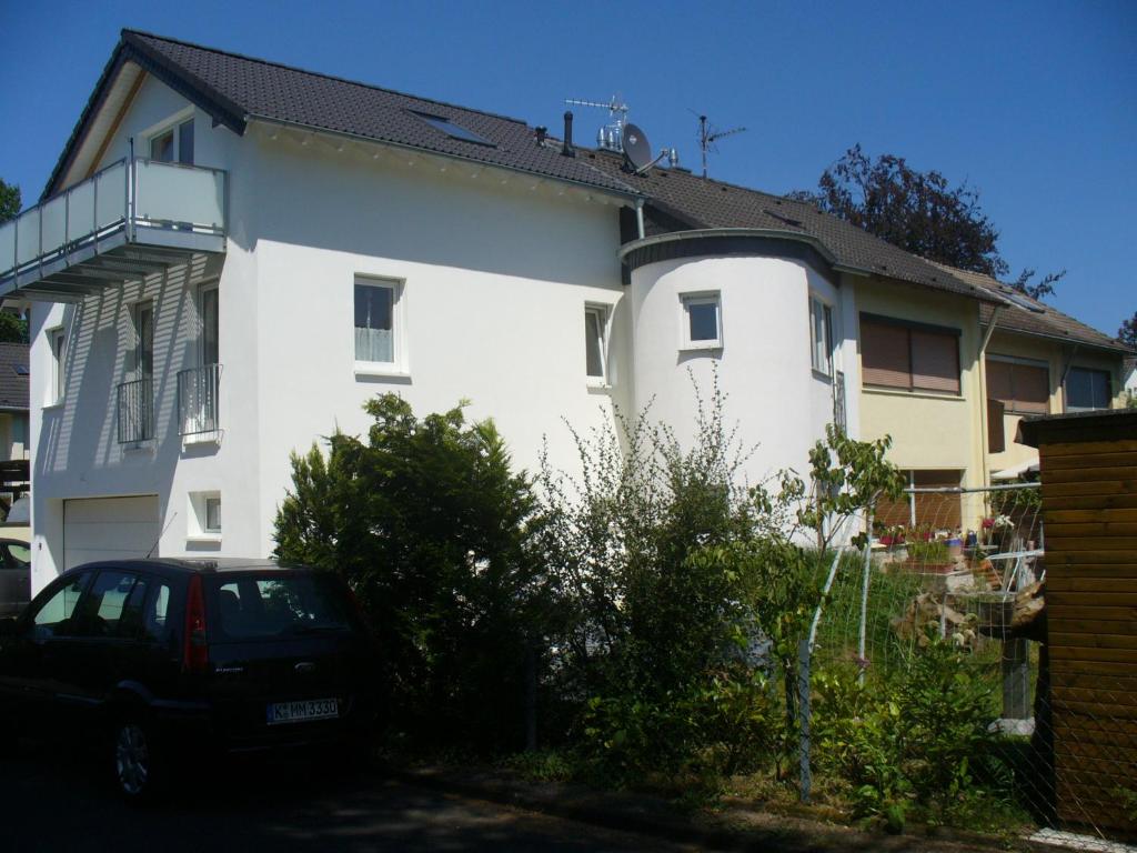 Ferienwohnung Rheinaue Rungestrasse 36, 51061 Cologne