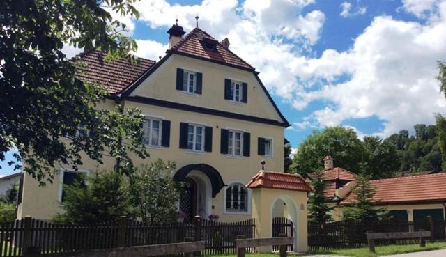 Ferienwohnung Rosenlehner Bahnhofstr. 10, 83088 Kiefersfelden